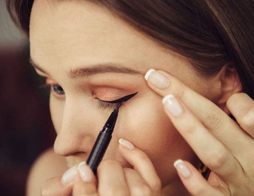 Bruine Ogen? Deze Eyeliner Kleur Laat Jouw Ogen Schitteren