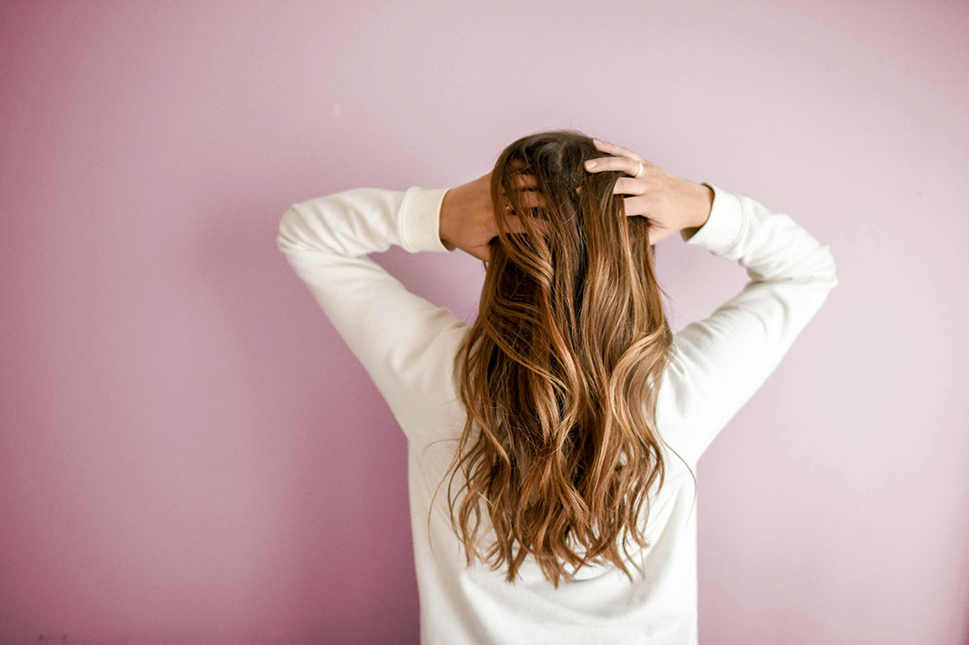 10 Praktische Tips om je Haar in de Winter Hydraterend te Houden