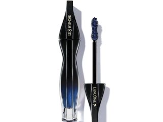 Deze verrassende gekleurde mascara (goedgekeurd door Millie Bobby Brown) laat je ogen schitteren