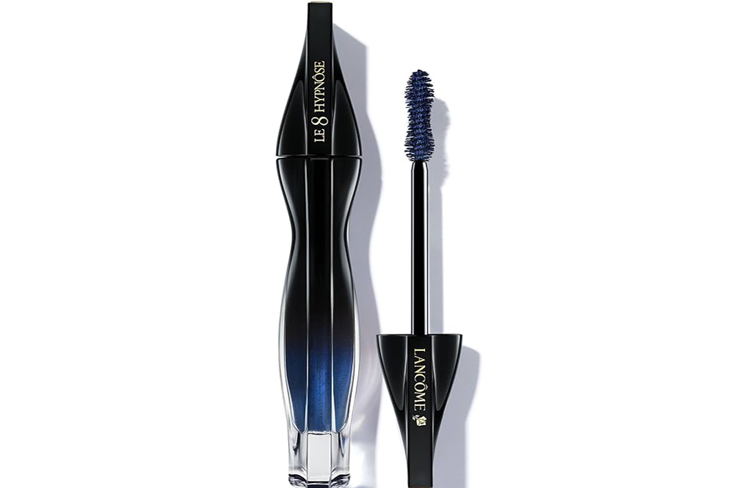 Deze verrassende gekleurde mascara (goedgekeurd door Millie Bobby Brown) laat je ogen schitteren